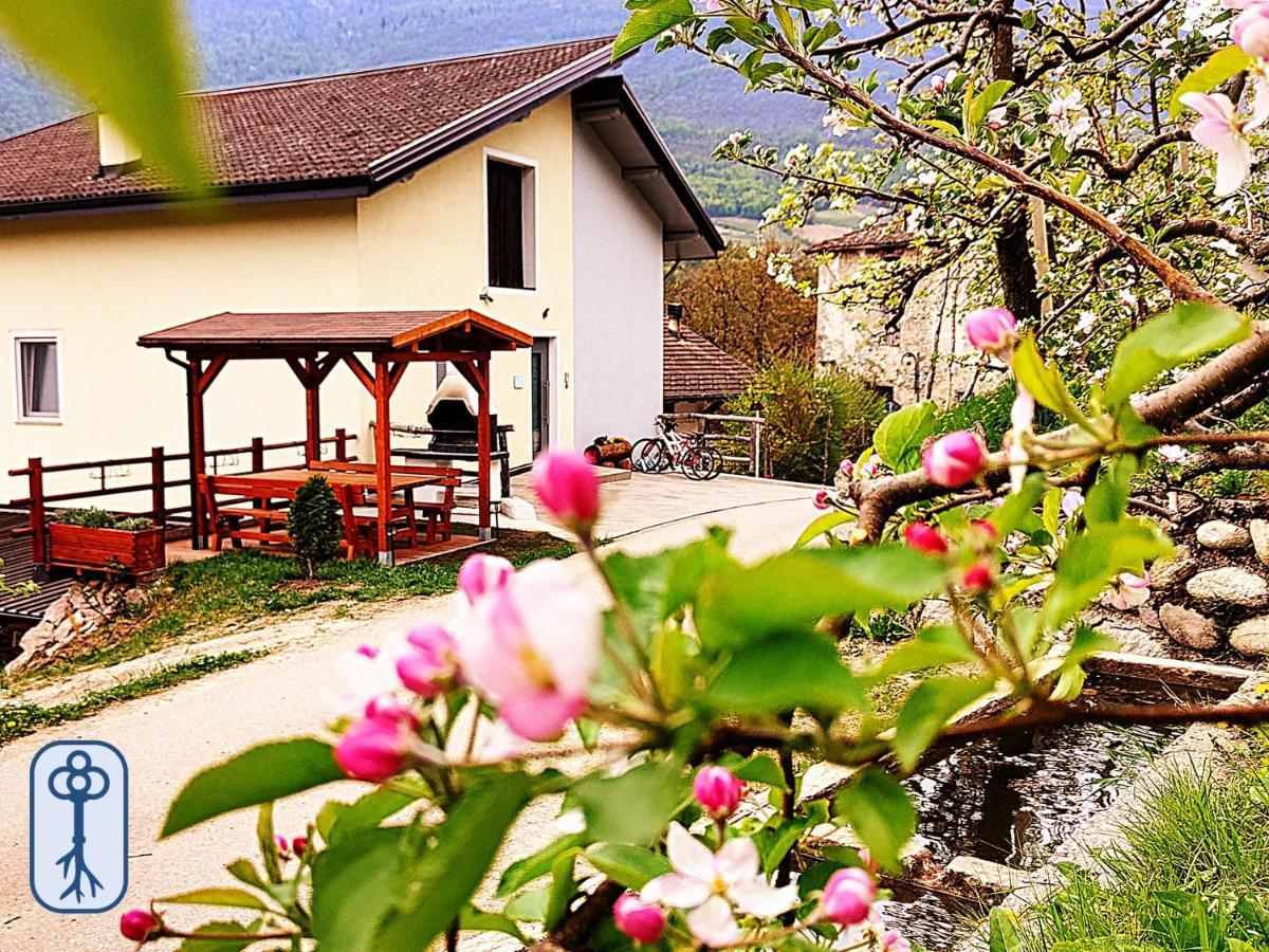 Casa Vacanze Antico Eremo, Tra Natura E Tradizione Campodenno Exteriör bild